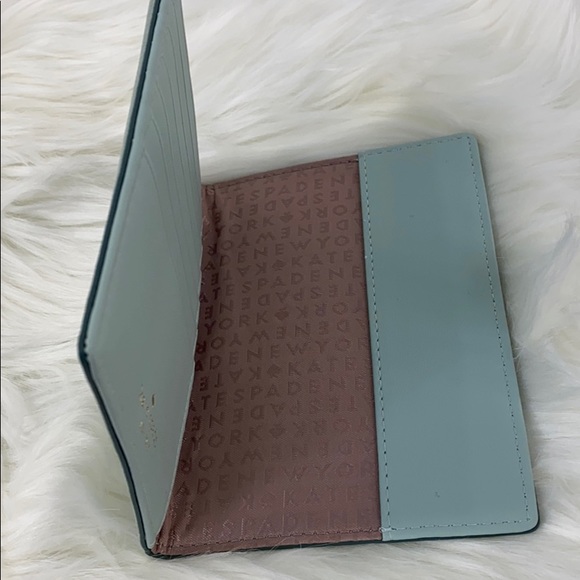 Kate Spade Misty Mint Imogene Passport Holder New - Picture 3 of 5
